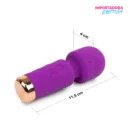 La imagen describe las medidas del vibrador micrófono hitachi